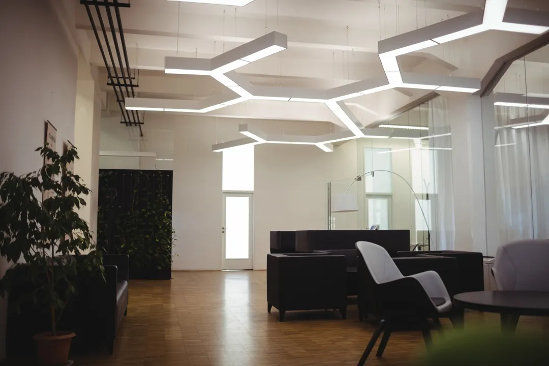 Ceiling Design Options for Commercial Fit Outs in Kuwait